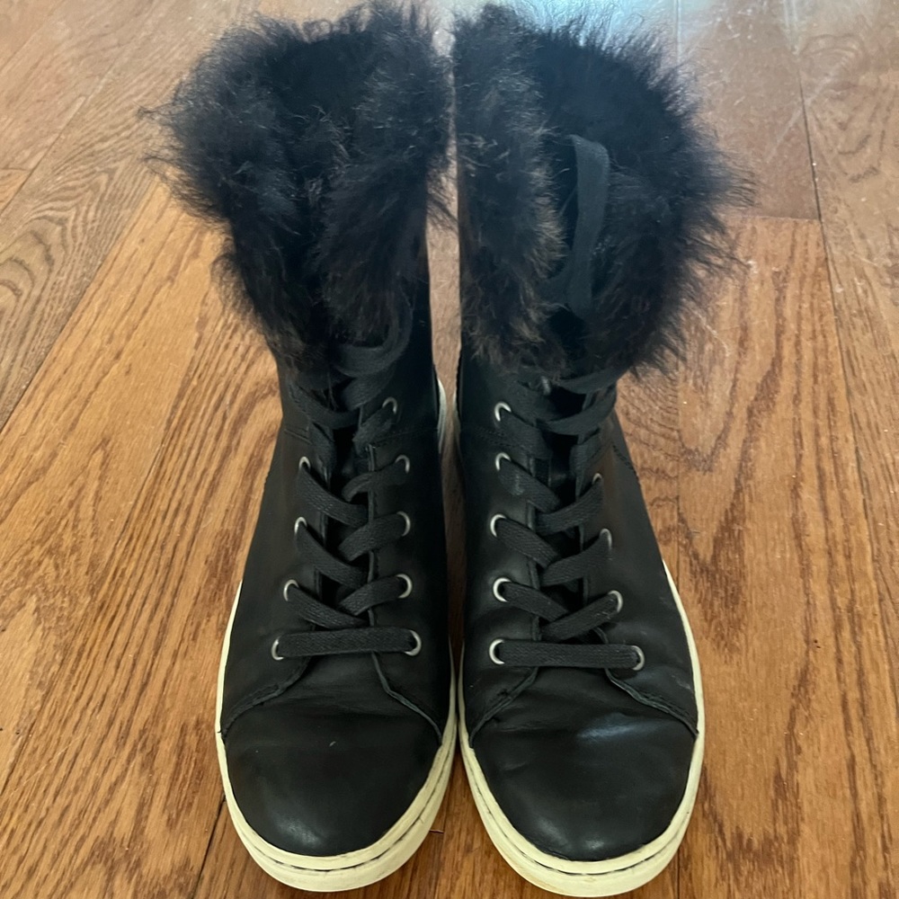 High top Ugg sneakers with fur